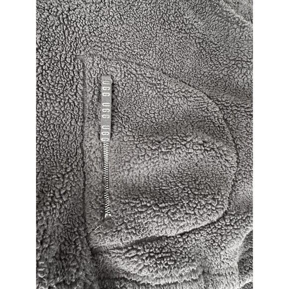 Ugg Black Atwell Sherpa Half Snap Front Pullover Fleece Jacket size Medium - Picture 8 of 8